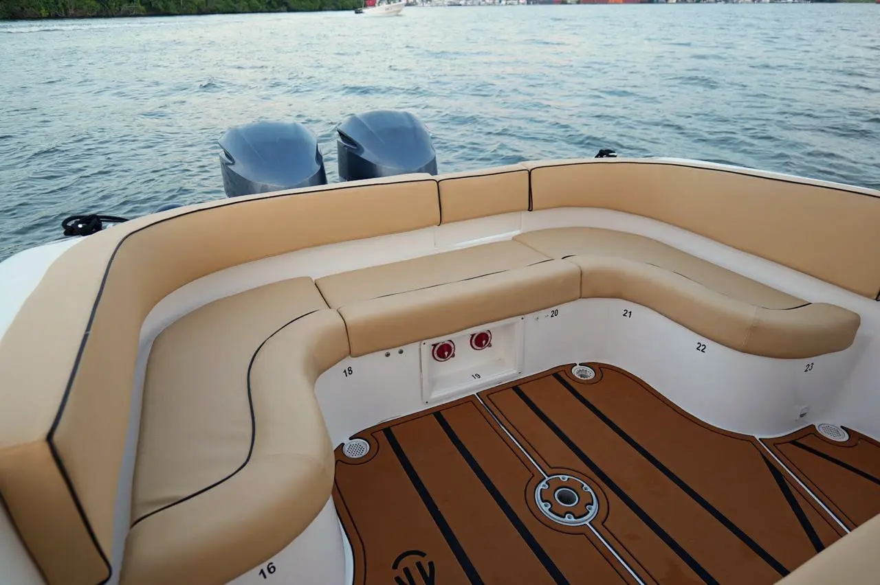 U-shaped stern sofa with two outboard engines